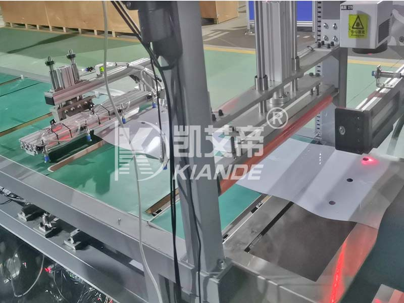  Machine de pliage et de découpe de film Mylar 