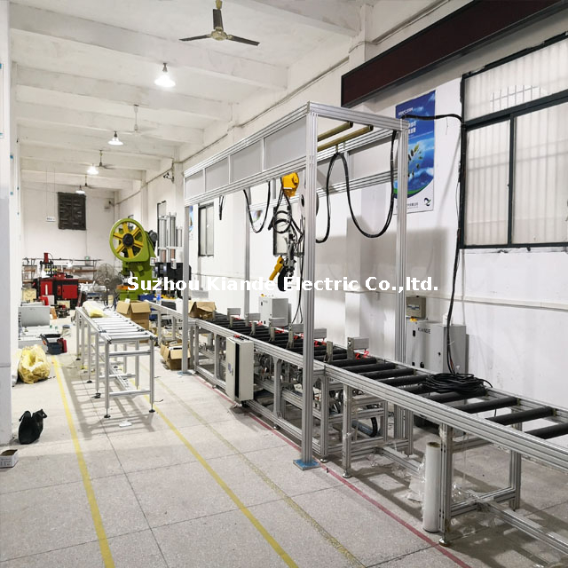 Machine d'assemblage de jeux de barres manuelle compacte en Chine pour conduit de bus coudé