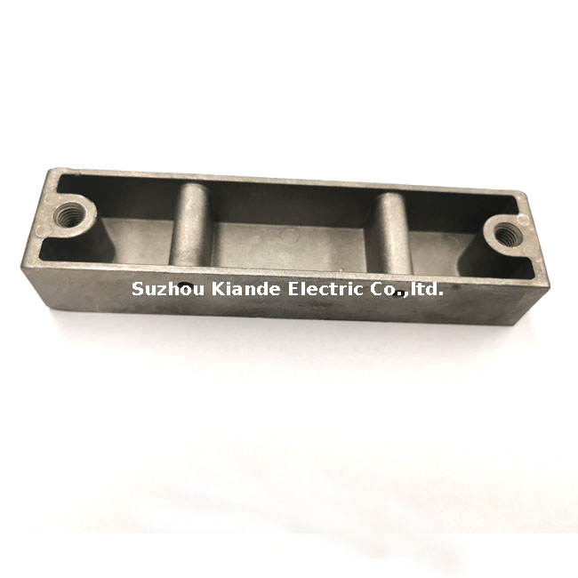 Moulage d'aluminium de dimension personnalisée pour le système de goulottes préfabriquées 